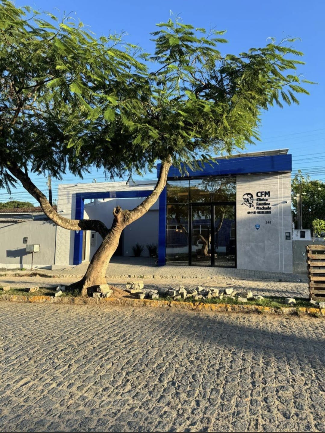 CFM - Fachada